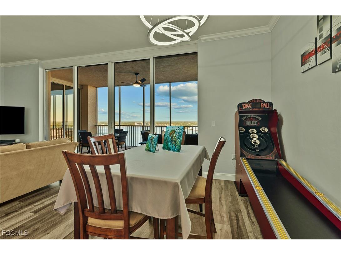 2104 W First Street #2702 Fort Myers FL 33901 2025006750 image4