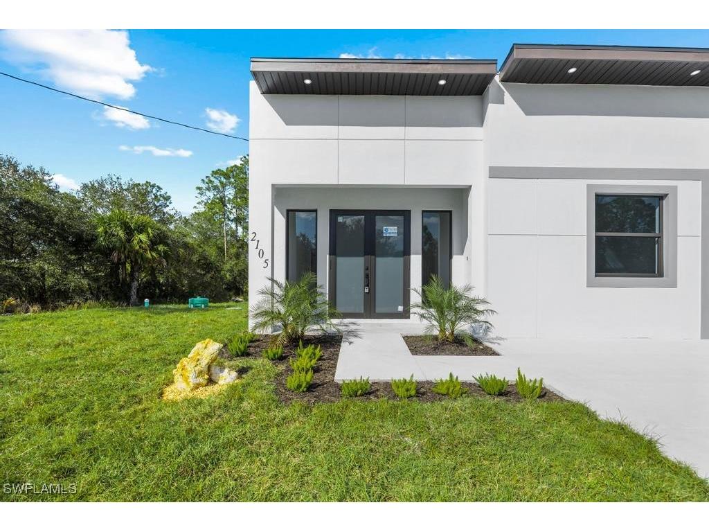 2105 E 11th Street Lehigh Acres FL 33936 225034798 image1