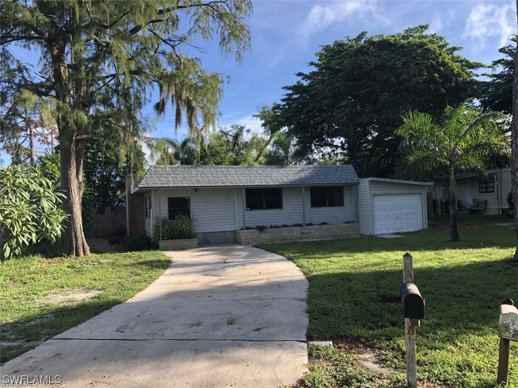 2105 Flowers Drive Fort Myers FL 33907 223055700 image1