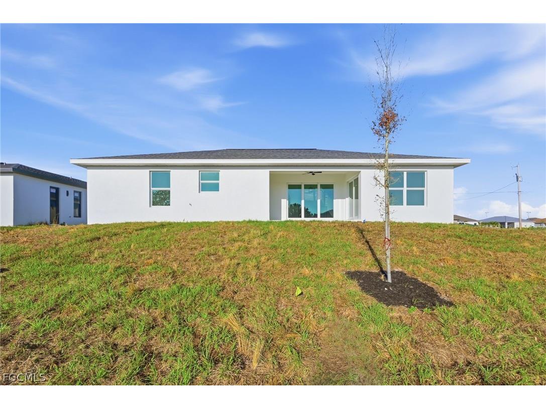2105 NE 1st Avenue Cape Coral FL 33909 2026010857 image9
