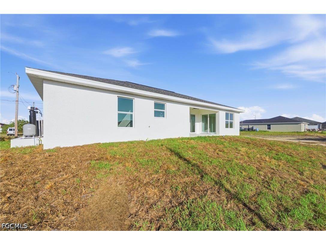 2105 NE 1st Avenue Cape Coral FL 33909 2026017690 image10