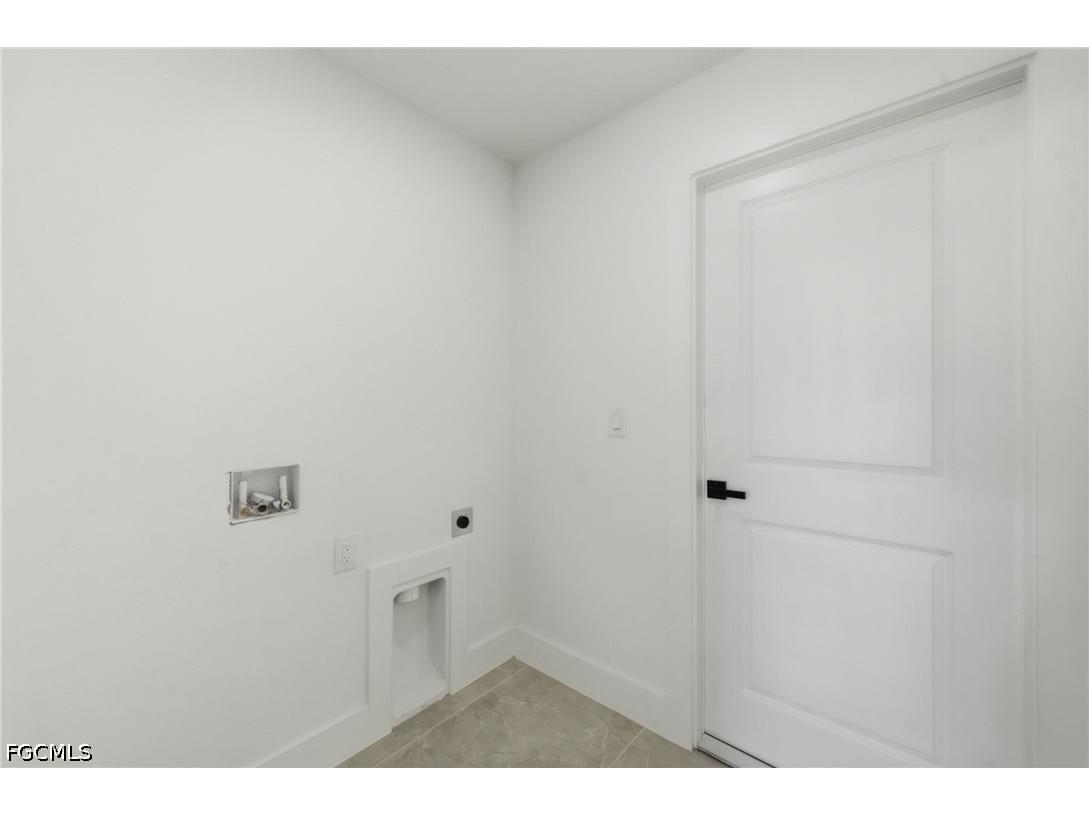 2105 NE 1st Avenue Cape Coral FL 33909 2026017690 image24