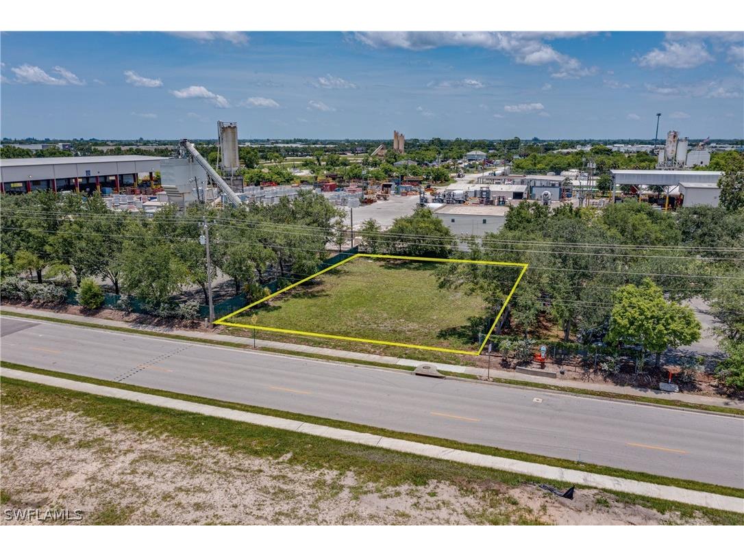 2105 NE 6th Street Cape Coral FL 33909 222048015 image1