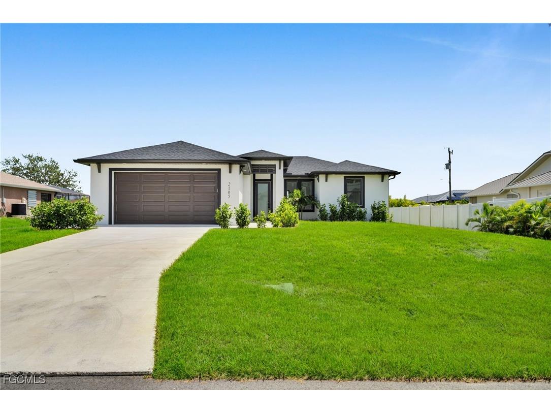 2105 NE 9th Place Cape Coral FL 33909 2025010645 image1