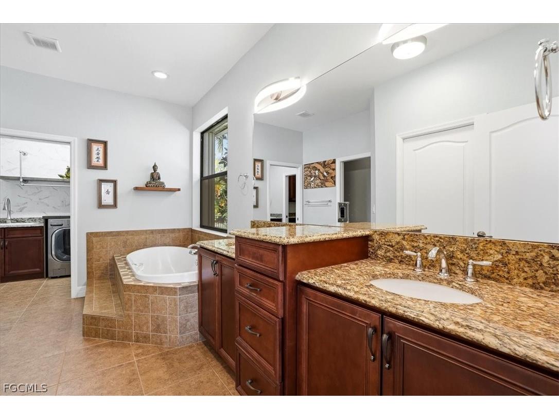 2105 Ottersrest Lane Cape Coral FL 33990 2026011396 image35