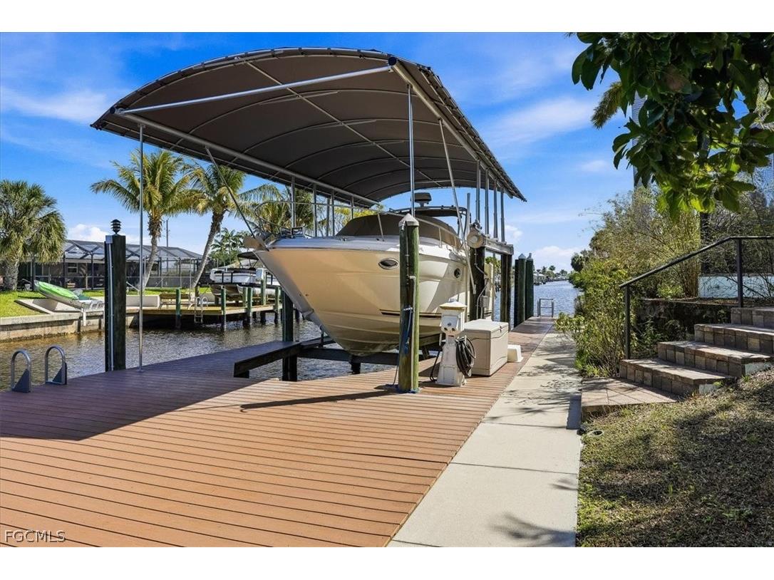 2105 Ottersrest Lane Cape Coral FL 33990 2026011396 image46