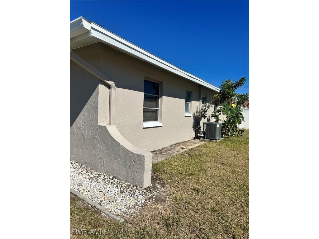 2105 SE 15th Place Cape Coral FL 33990 225079700 image23