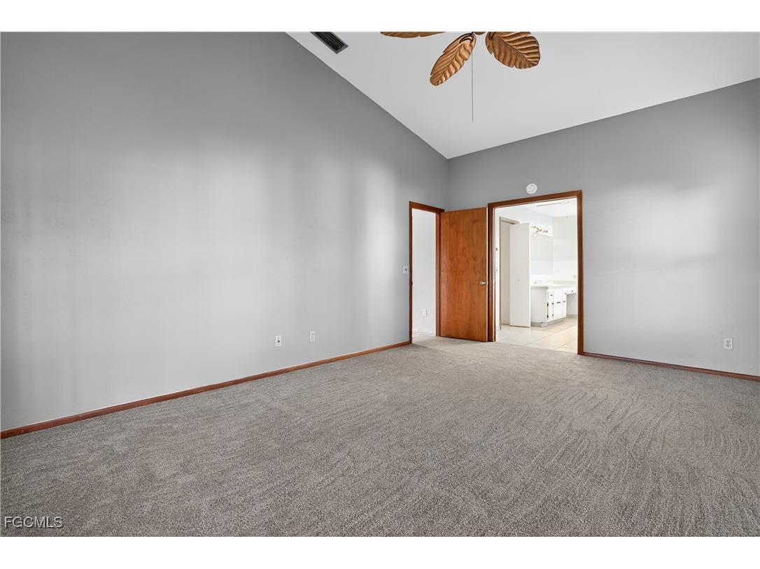 2105 SE 2nd Terrace Cape Coral FL 33990 2025012680 image12