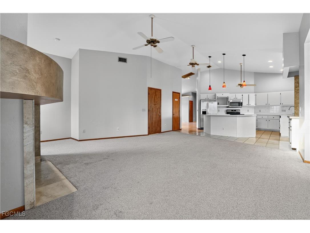 2105 SE 2nd Terrace Cape Coral FL 33990 2025012680 image16