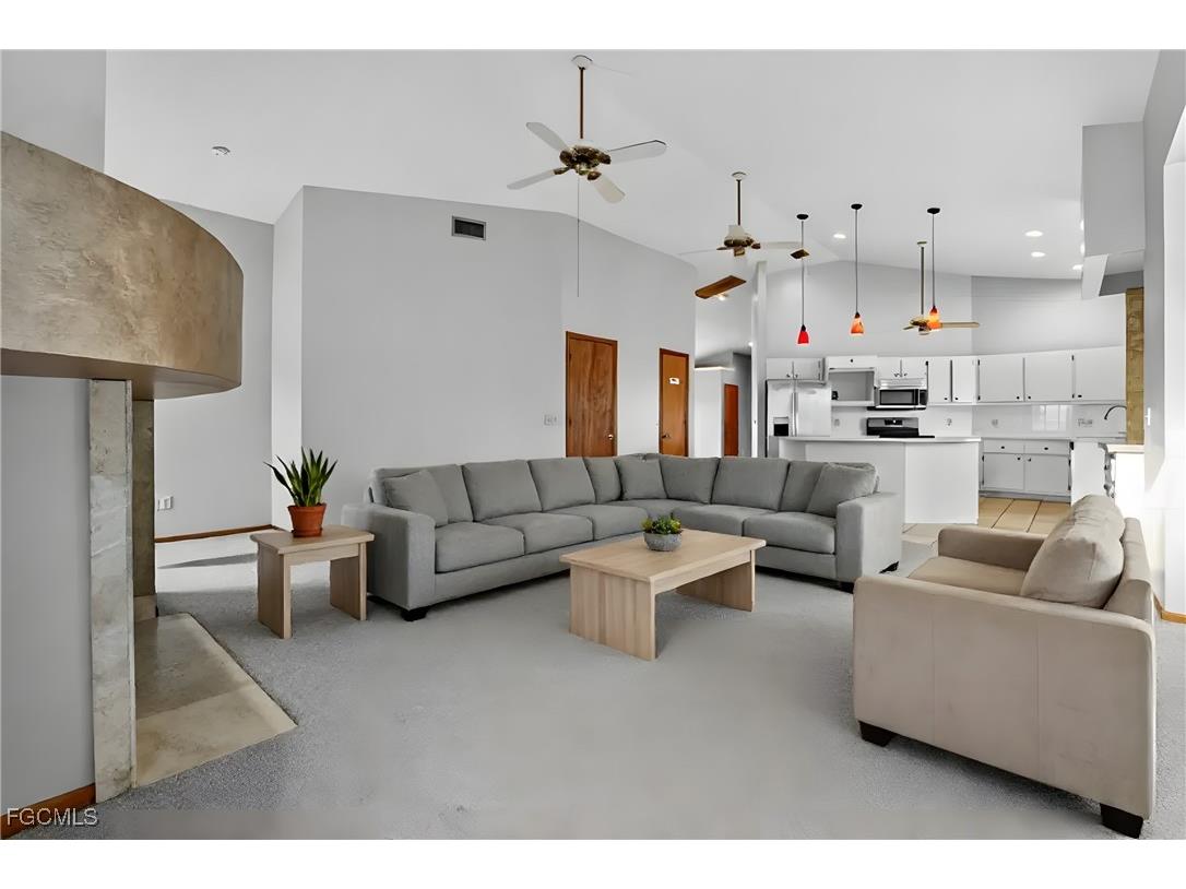 2105 SE 2nd Terrace Cape Coral FL 33990 2025012680 image17