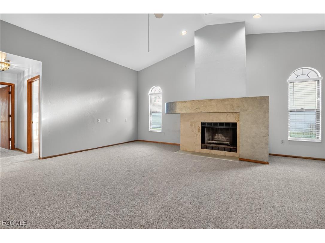 2105 SE 2nd Terrace Cape Coral FL 33990 2025012680 image24