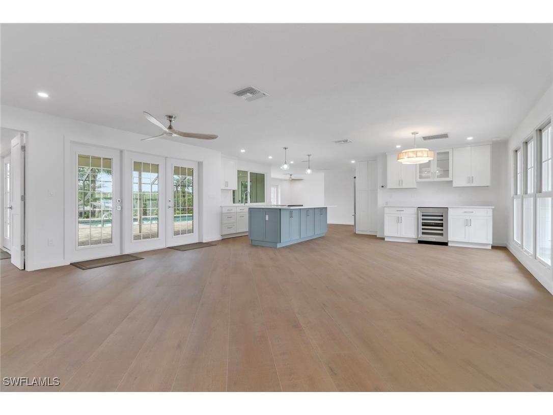 2105 Sheepshead Drive Naples FL 34102 225069719 image10