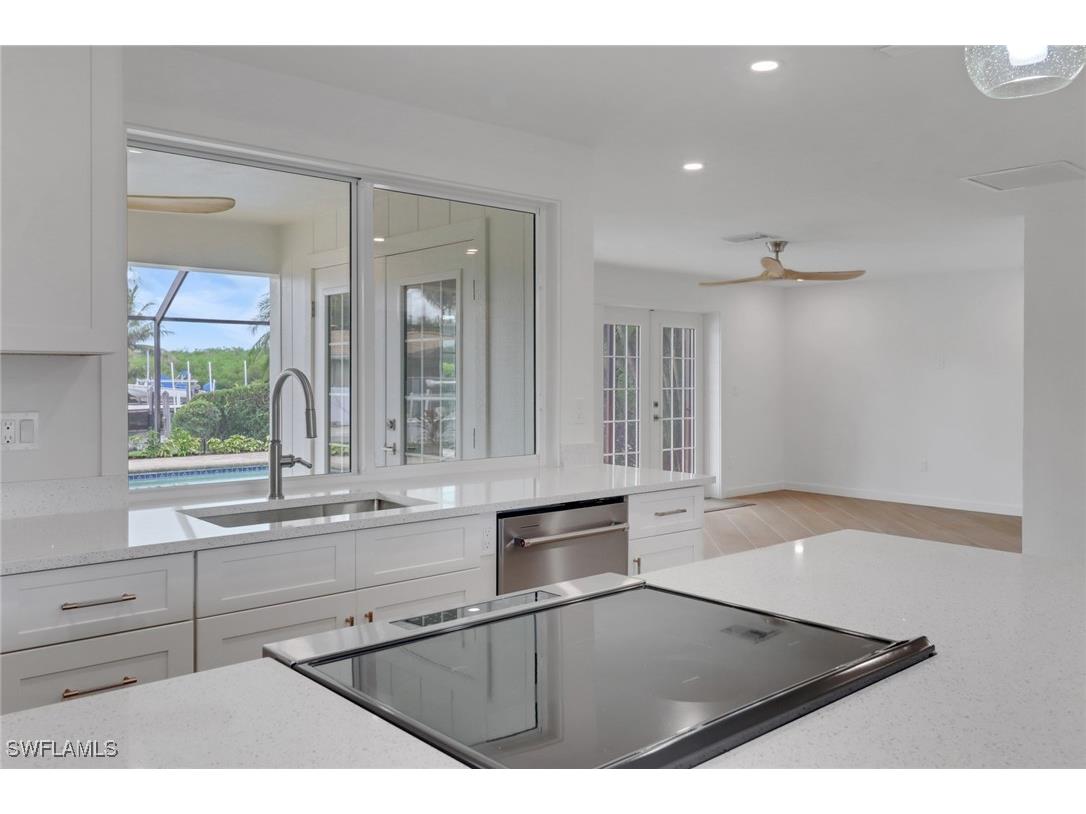 2105 Sheepshead Drive Naples FL 34102 225069719 image11