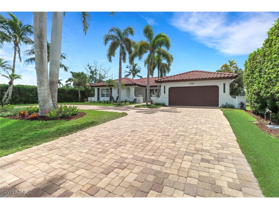2105 Sheepshead Drive Naples FL 34102 225069719 image2