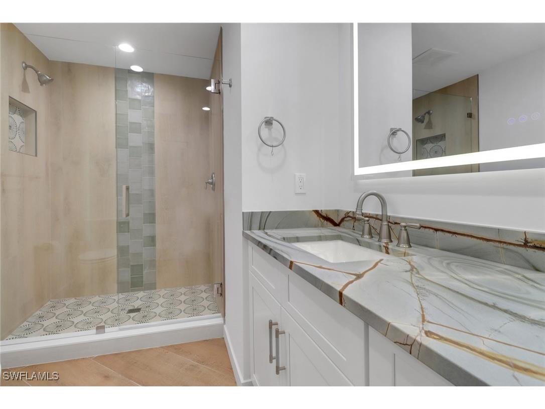 2105 Sheepshead Drive Naples FL 34102 225069719 image20