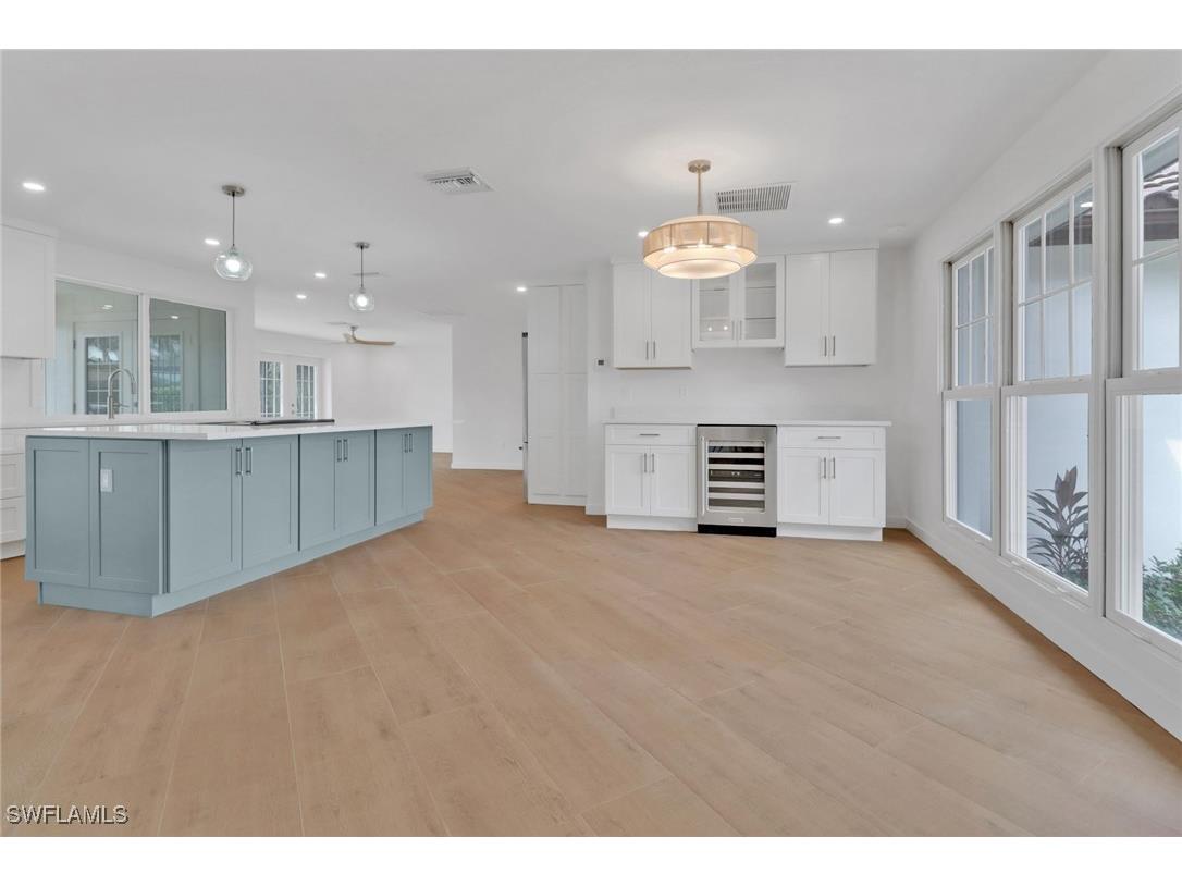 2105 Sheepshead Drive Naples FL 34102 225069719 image4