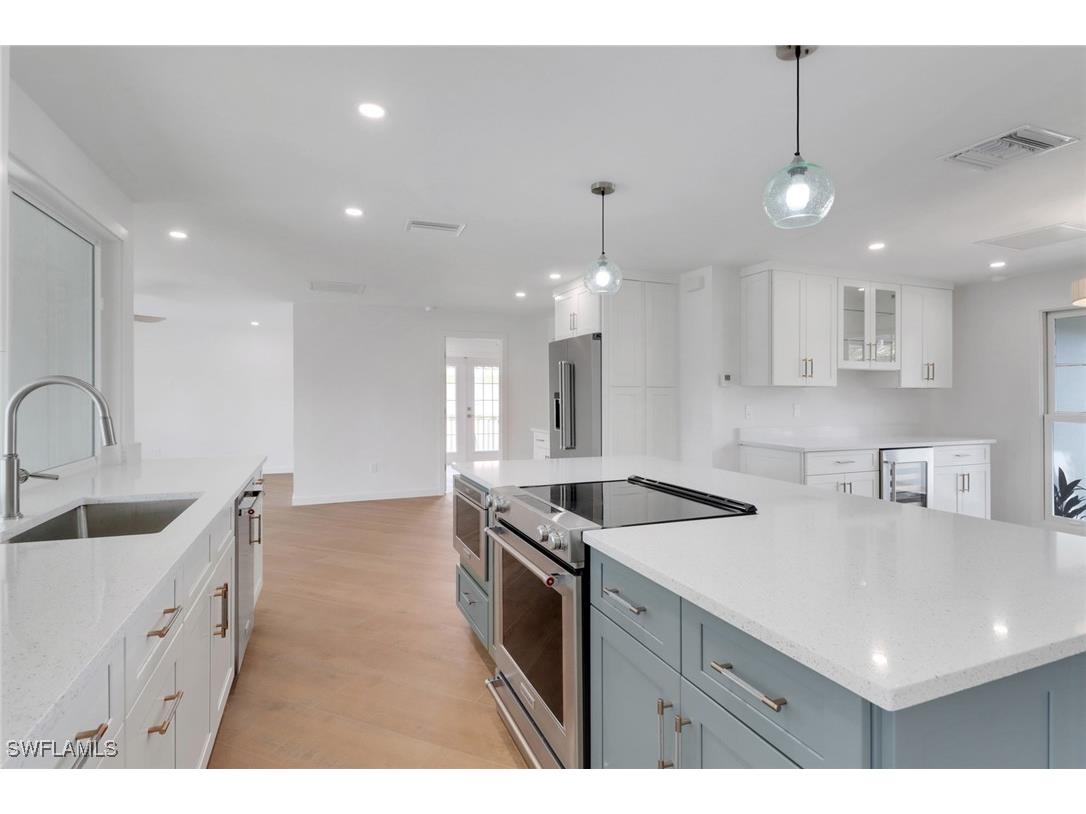 2105 Sheepshead Drive Naples FL 34102 225069719 image8