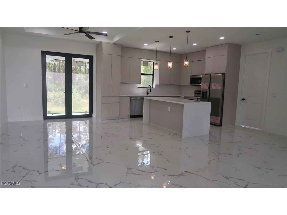 2106 E 13th Street Lehigh Acres FL 33972 2025012501 image3