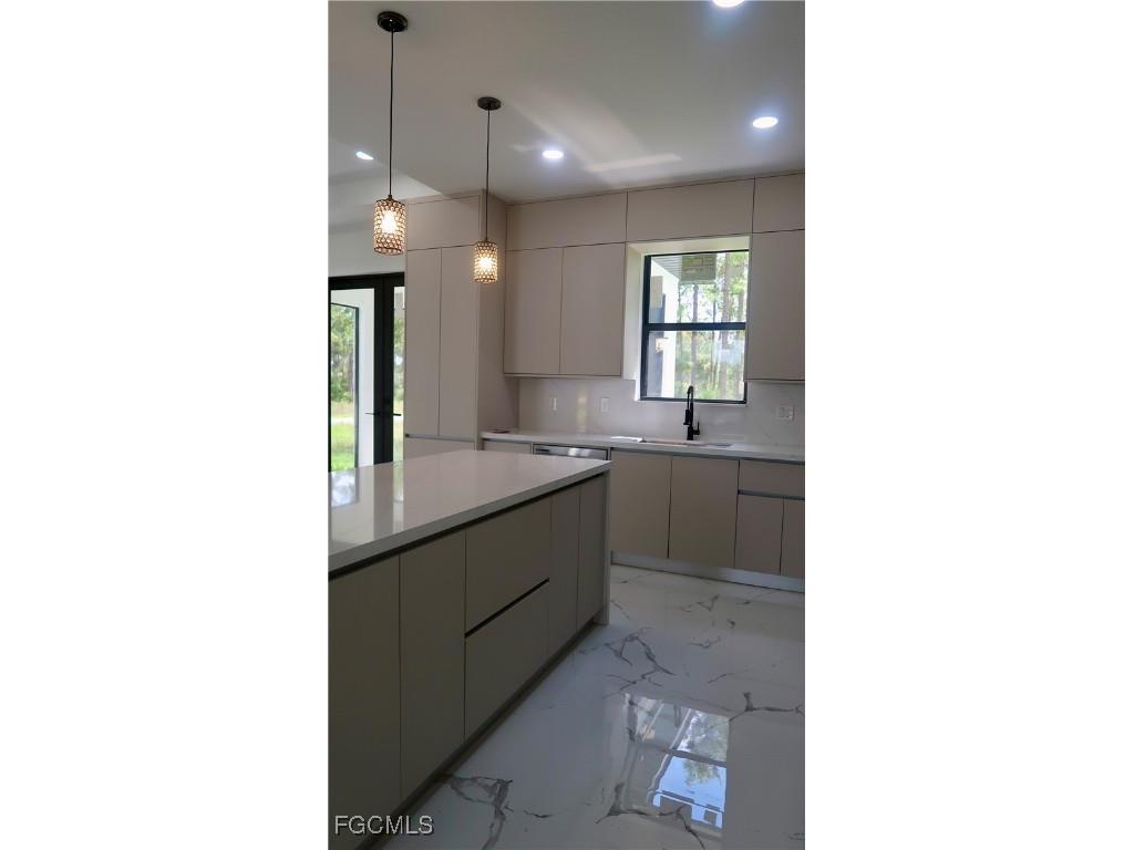 2106 E 13th Street Lehigh Acres FL 33972 2025012501 image6