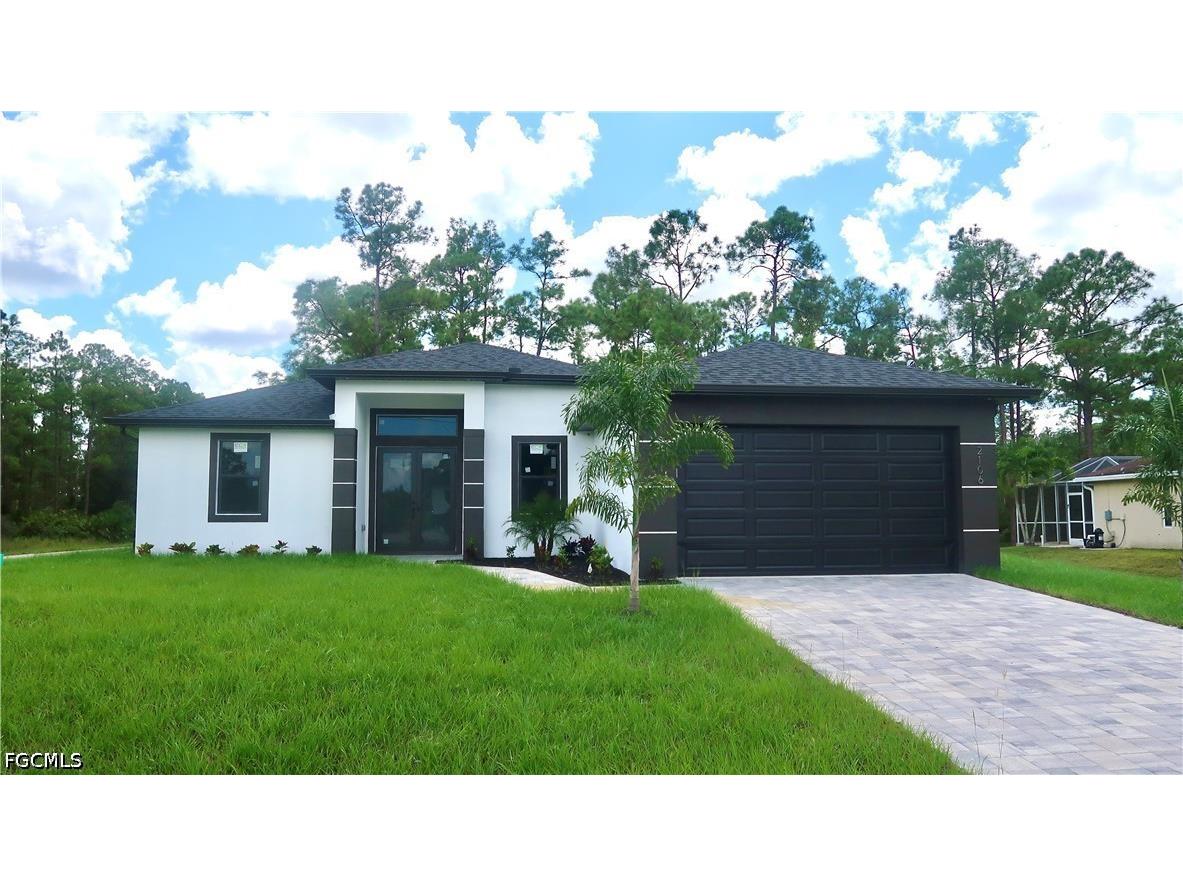 2106 E 13th Street Lehigh Acres FL 33972 2026025418 image1