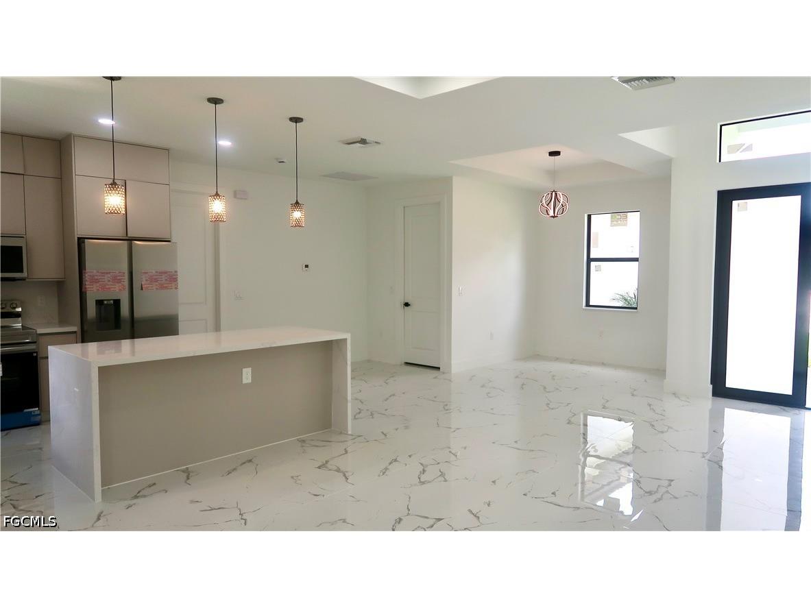 2106 E 13th Street Lehigh Acres FL 33972 2026025418 image3