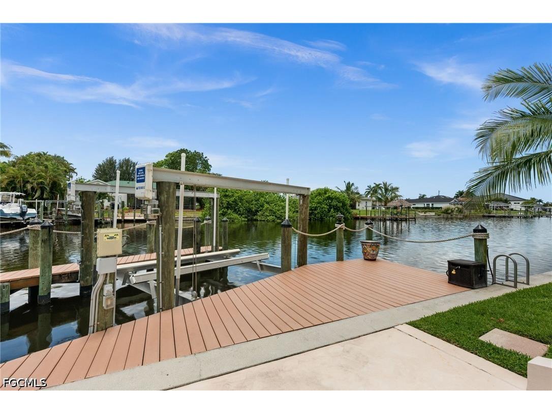 2106 SE 20th Lane Cape Coral FL 33990 2026024605 image6