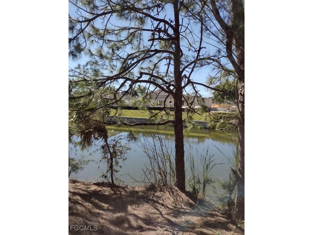2106 SW 17th Avenue Cape Coral FL 33991 2025023292 image1