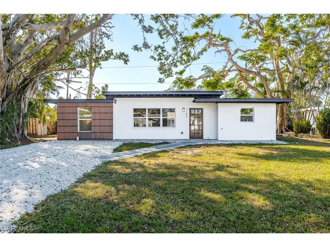 2106 Sunrise Boulevard Fort Myers FL 33907 224021607 image1