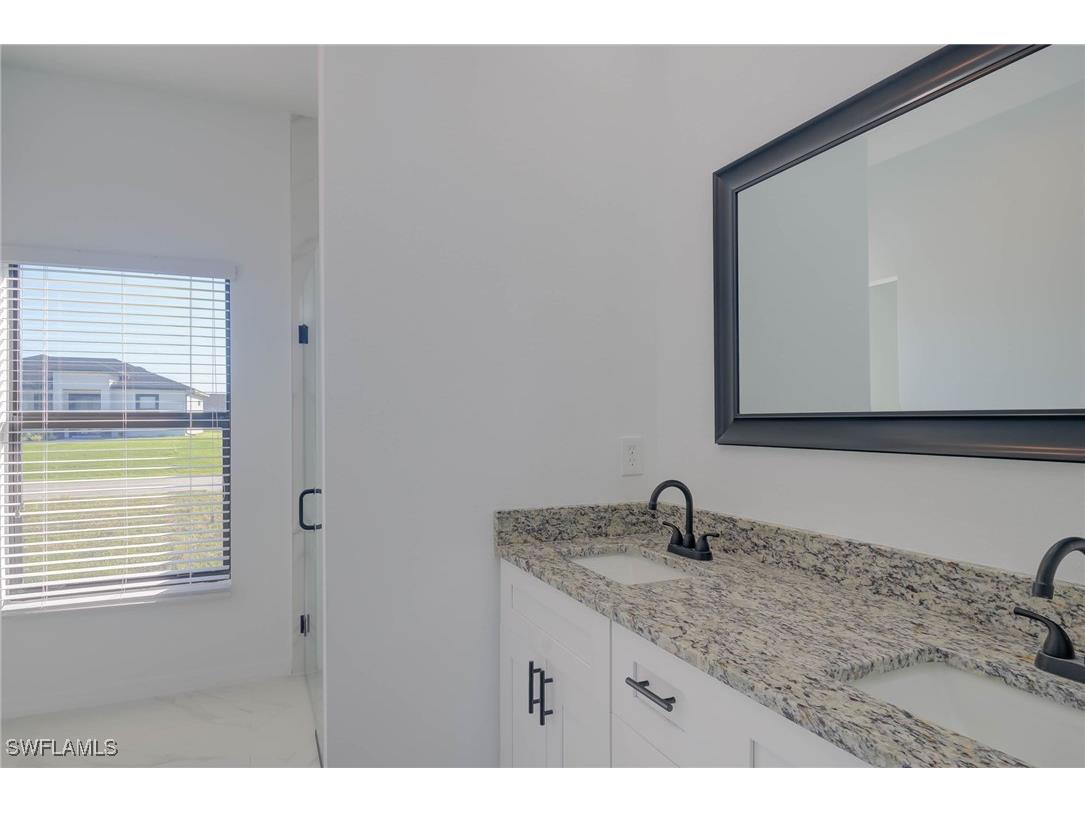 2107 Jefferson Avenue Alva FL 33920 225057184 image13