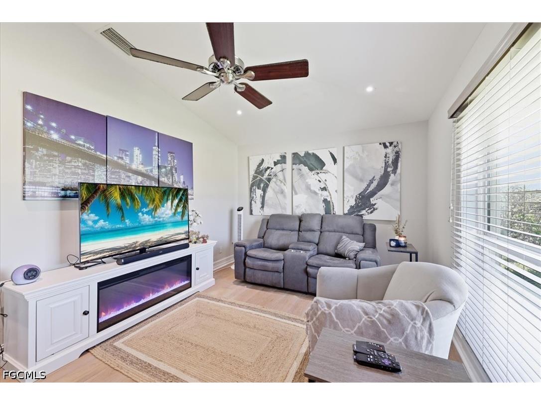 2107 NE 19th Place Cape Coral FL 33909 2026031650 image21