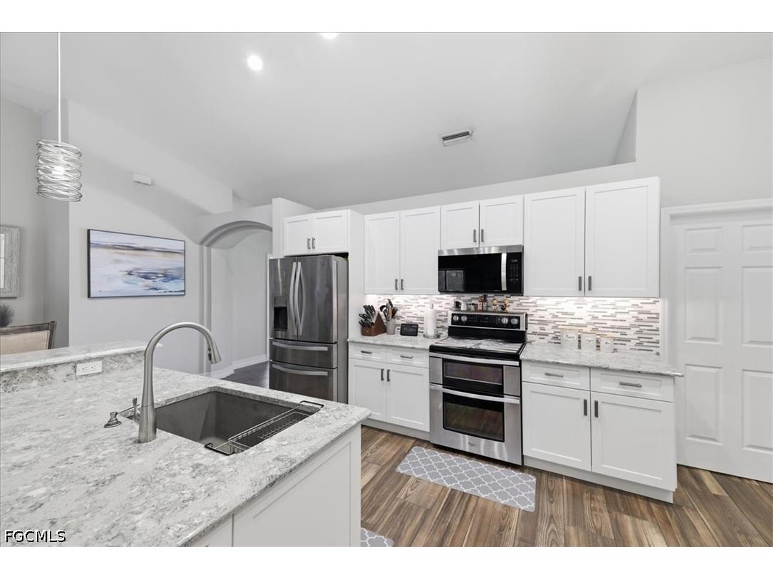 2107 NE 19th Place Cape Coral FL 33909 2026031650 image32