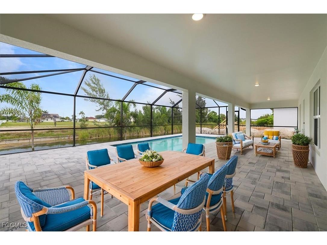 2107 NW 20th Terrace Cape Coral FL 33993 2025004424 image1