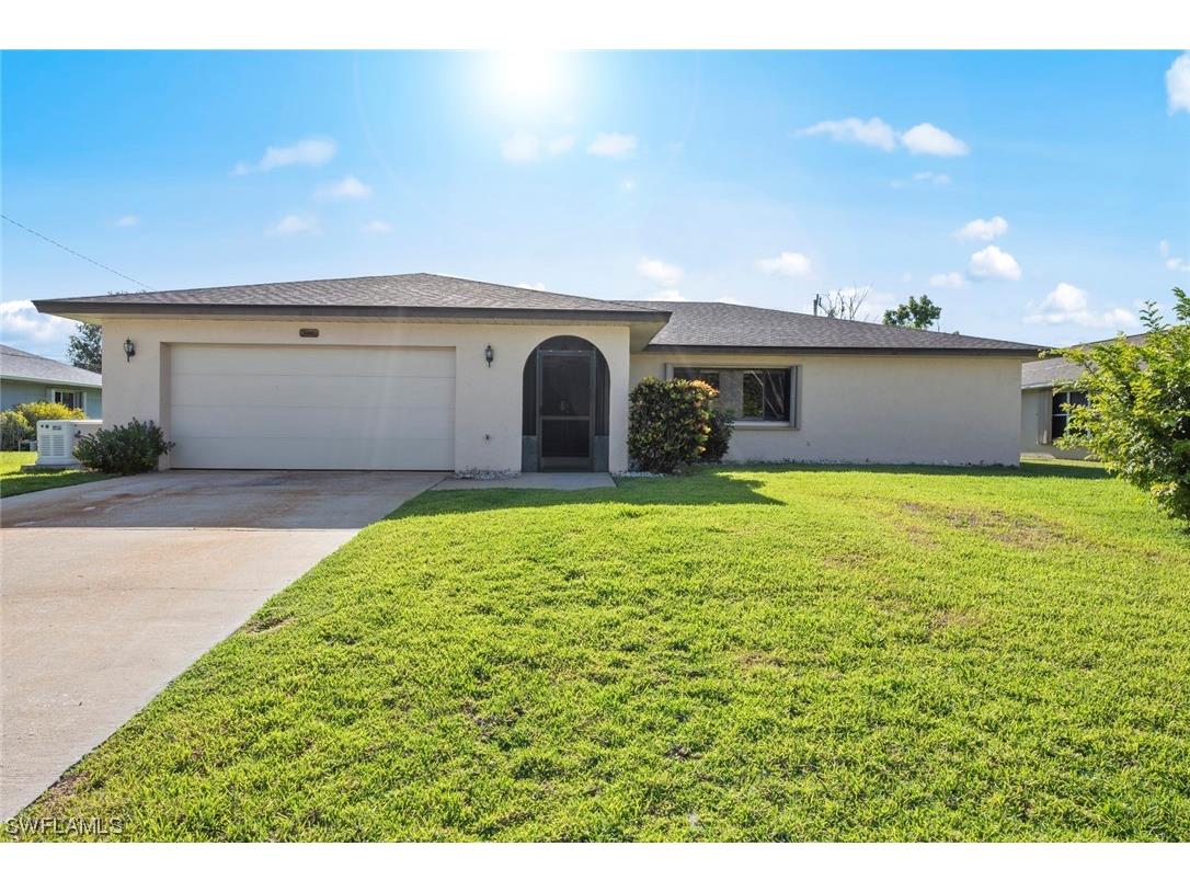 2107 SE 8th Place Cape Coral FL 33990 223039963 image1