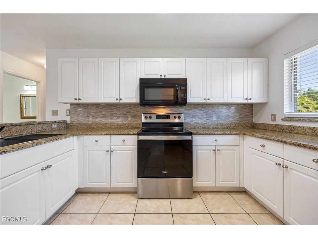 2107 SW 12th Terrace Cape Coral FL 33991 2025017950 image13