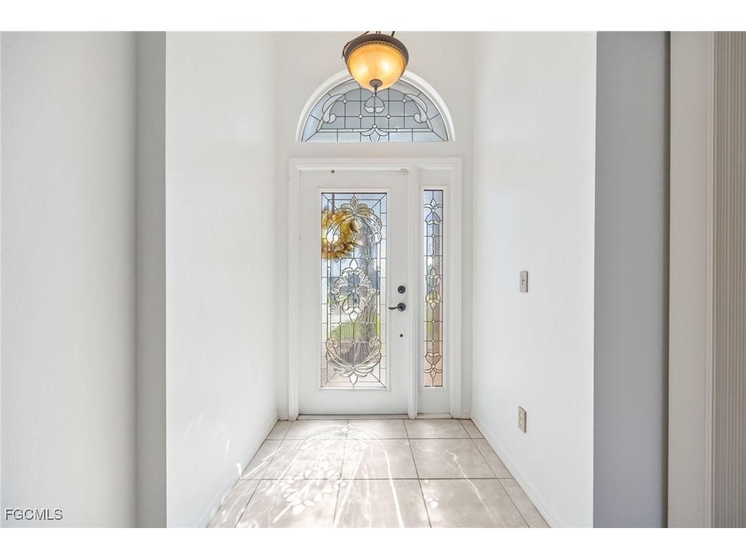 2107 SW 12th Terrace Cape Coral FL 33991 2025017950 image3