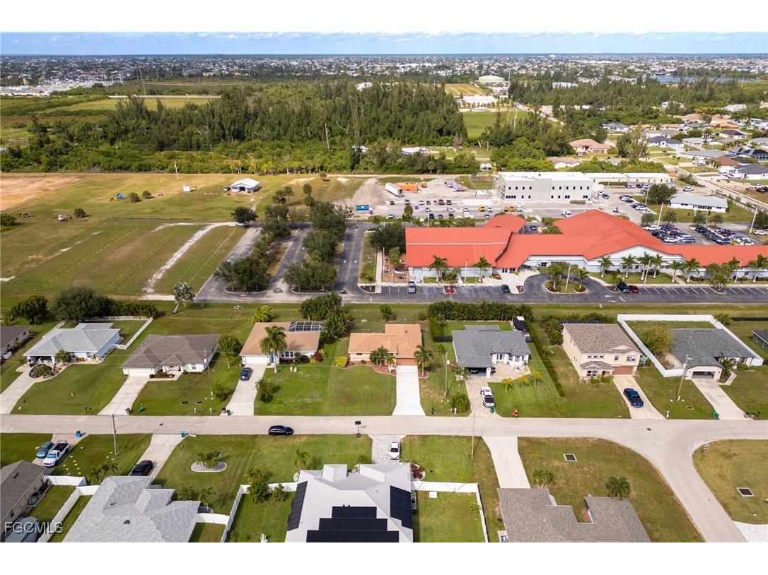 2107 SW 12th Terrace Cape Coral FL 33991 2025017950 image40