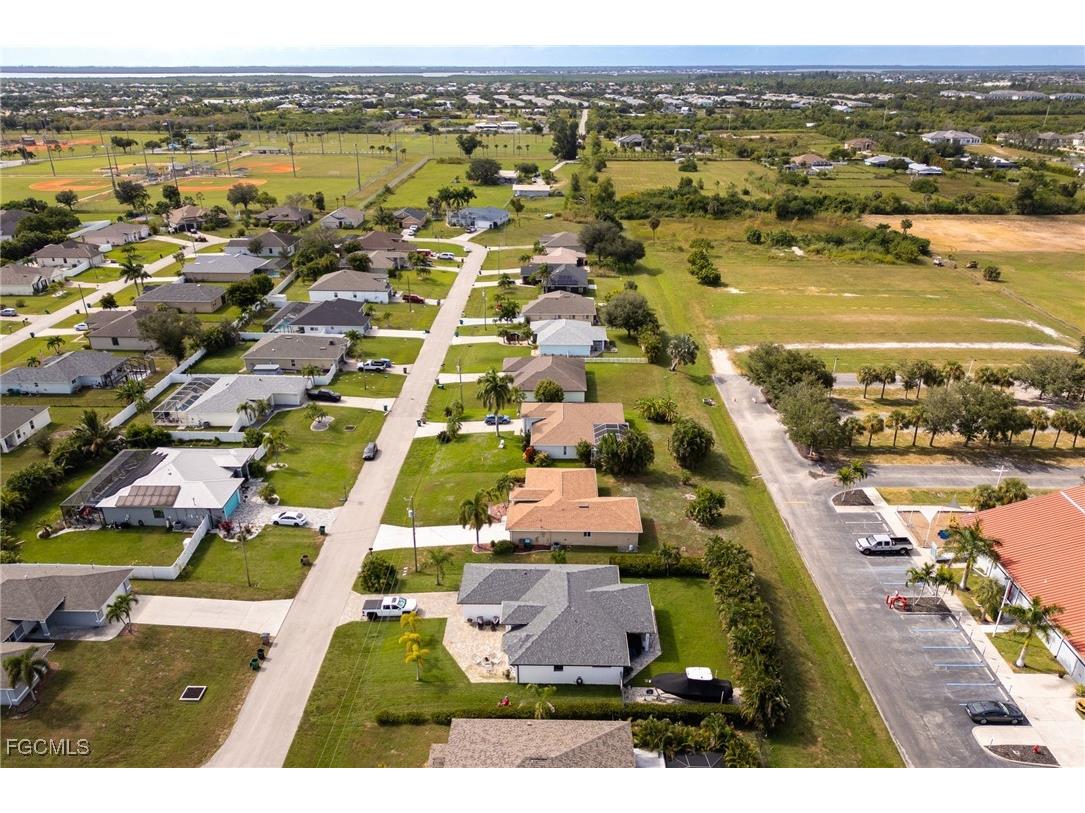 2107 SW 12th Terrace Cape Coral FL 33991 2025017950 image41