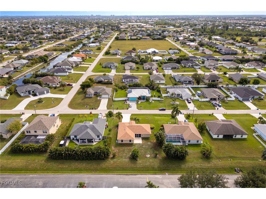 2107 SW 12th Terrace Cape Coral FL 33991 2025017950 image42