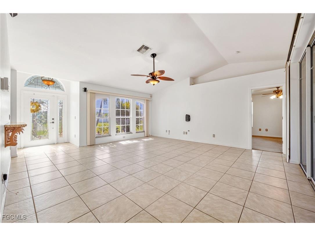 2107 SW 12th Terrace Cape Coral FL 33991 2025017950 image5
