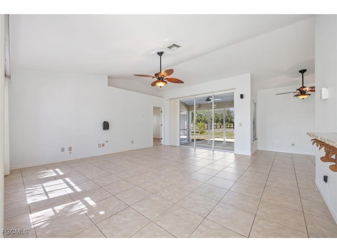 2107 SW 12th Terrace Cape Coral FL 33991 2025017950 image8