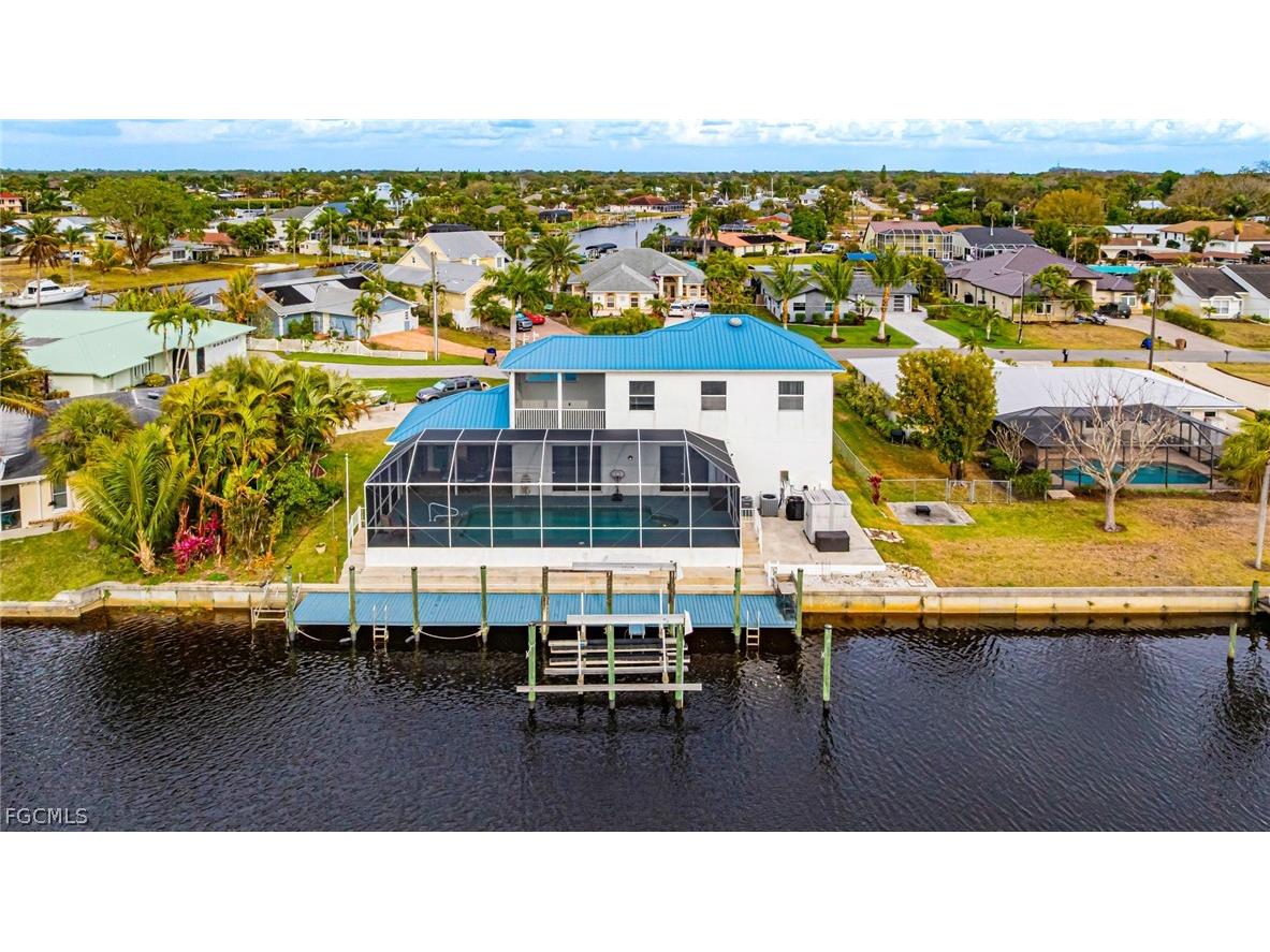 2107 Saint Croix Avenue Fort Myers FL 33905 2026010228 image2