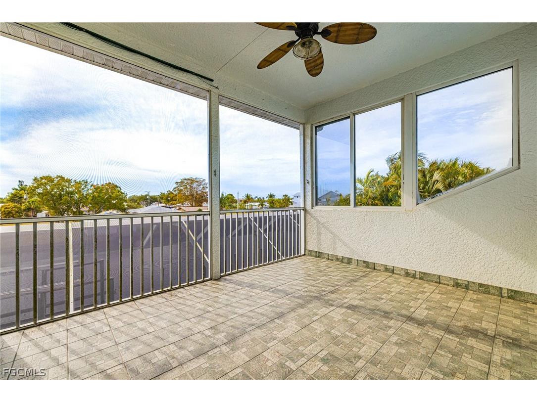2107 Saint Croix Avenue Fort Myers FL 33905 2026010228 image28