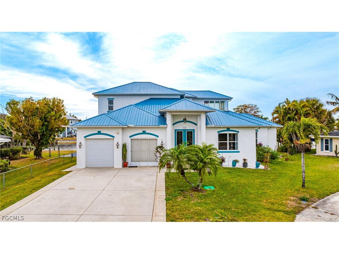 2107 Saint Croix Avenue Fort Myers FL 33905 2026010228 image3