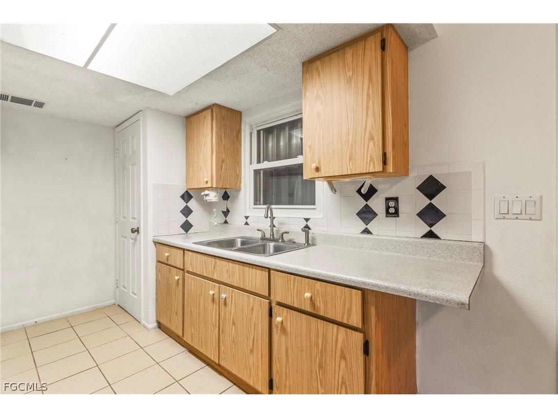 21070 Delake Avenue Port Charlotte FL 33954 2026010768 image9