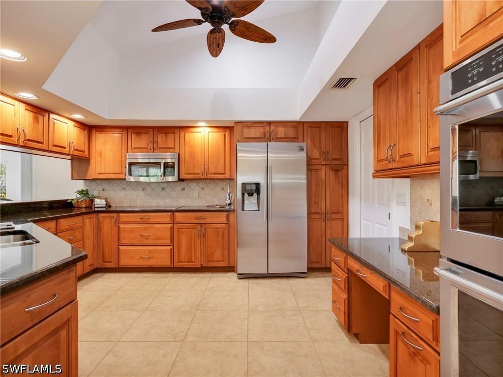 2108 Imperial Golf Course Boulevard Naples FL 34110 226022784 image12