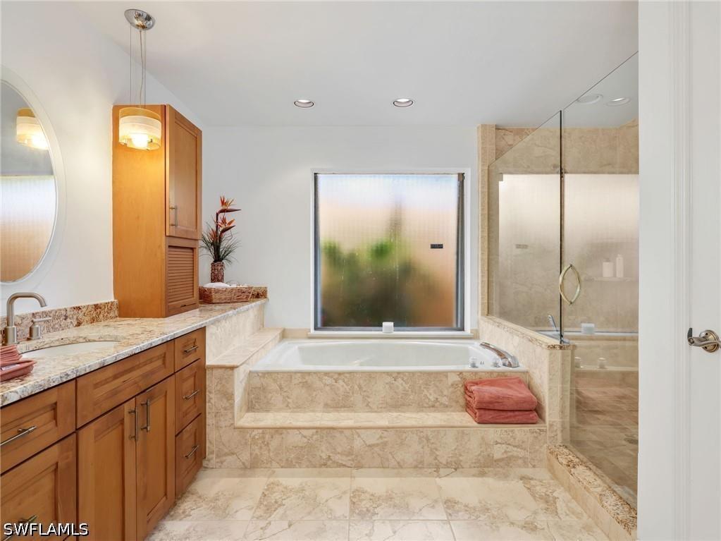 2108 Imperial Golf Course Boulevard Naples FL 34110 226022784 image27
