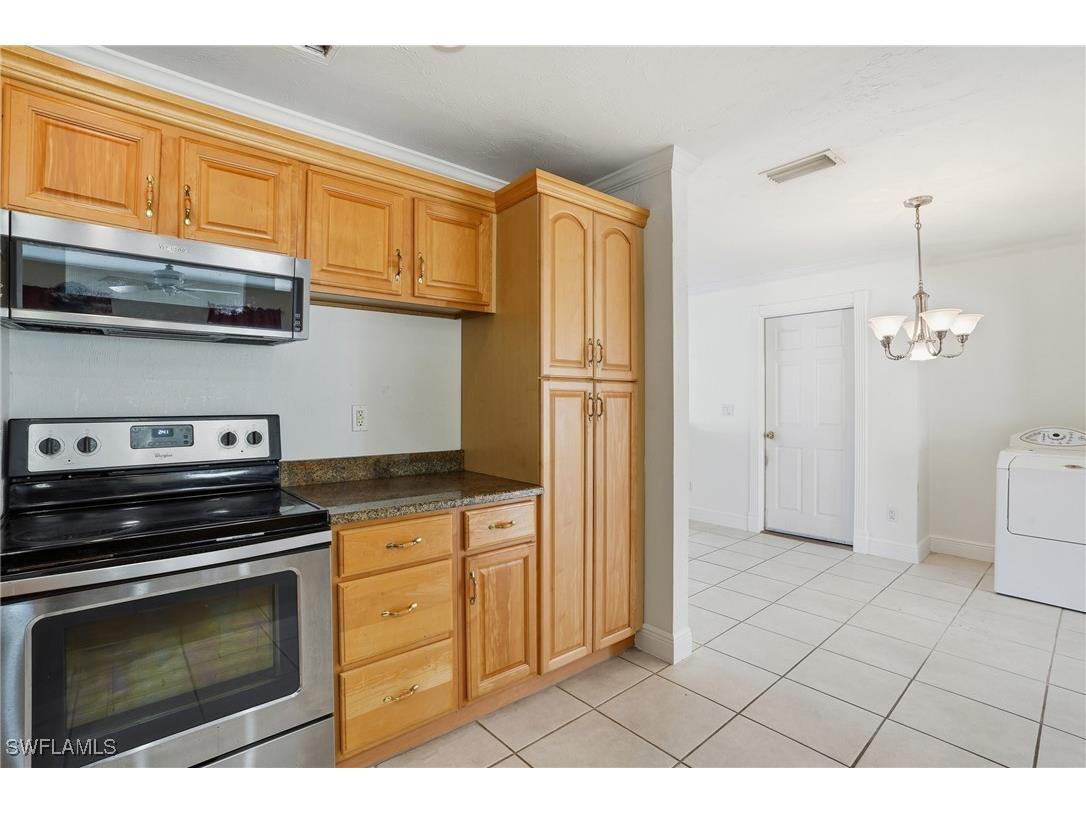 2108 NE 1st Street Cape Coral FL 33909 225080025 image7