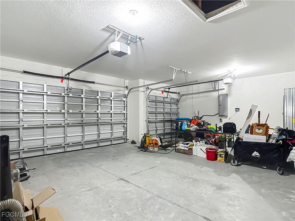 2108 NW 2nd Place Cape Coral FL 33993 2025007811 image39