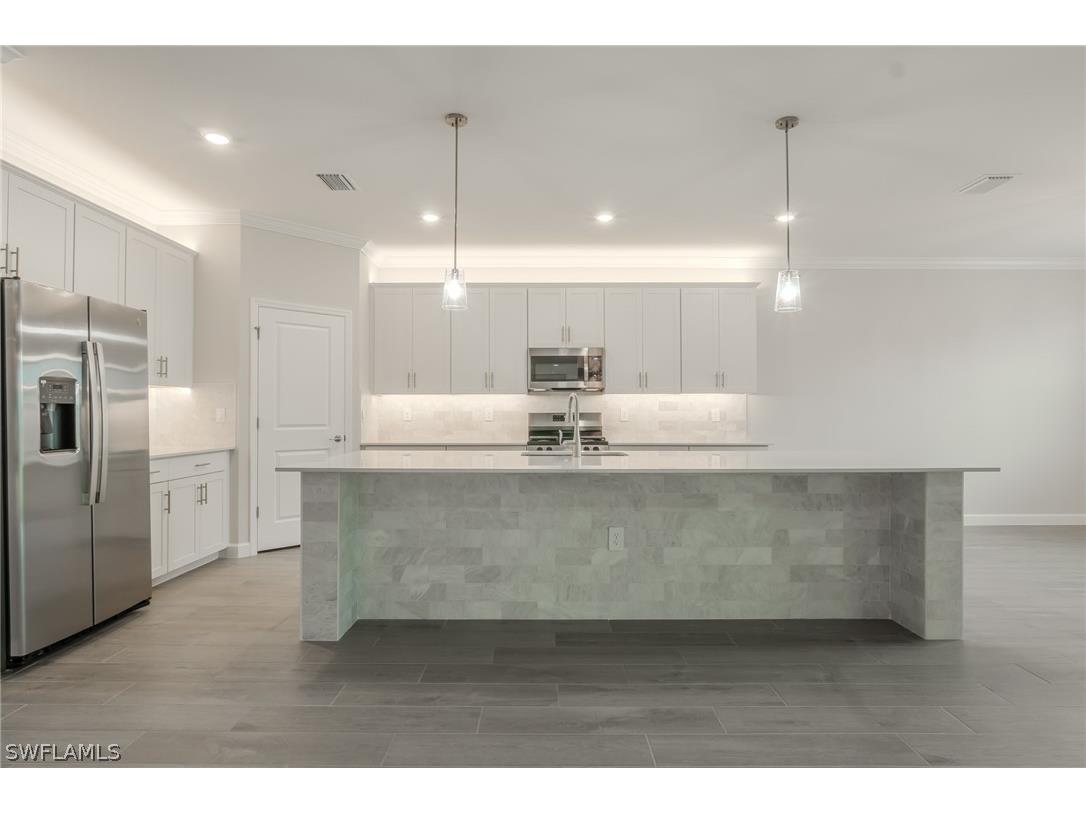 21085 Verawood Loop Estero FL 33928 226008100 image11
