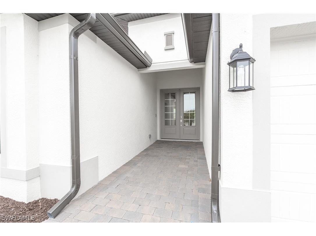 21085 Verawood Loop Estero FL 33928 226008100 image2